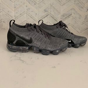 BRAND NEW Nike Flynit Vapormax- size 7.5